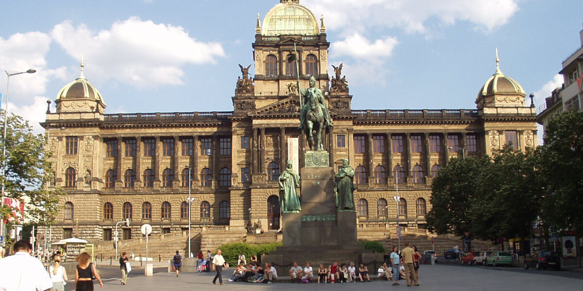 PRAGA0-san-venceslao-museo PRAGA san venceslao museo