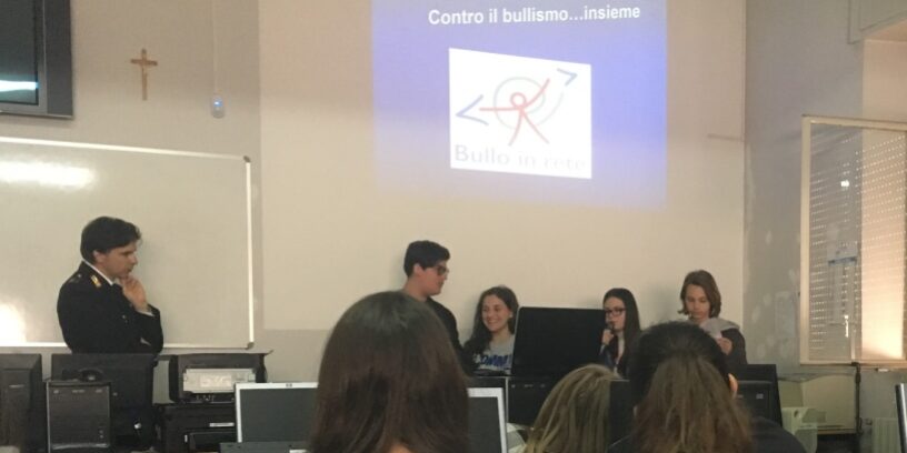 4 THINK BEFORE YOU POST: il mondo oscuro di internet