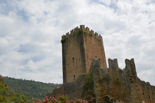 16 Lezione sul campo: Valvisciolo, Ninfa, Sermoneta